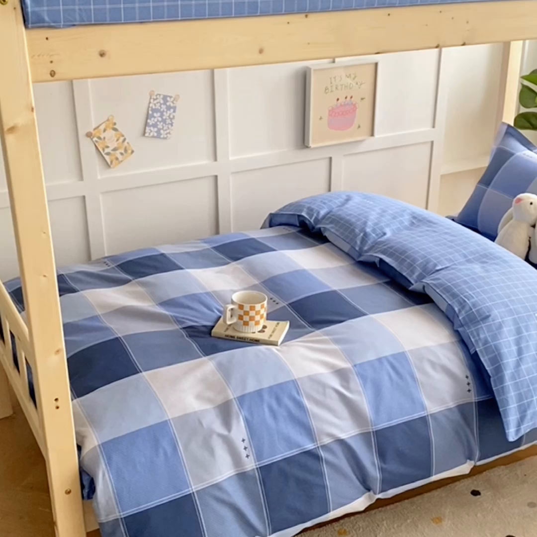 91家纺网 家纺一手货源 找家纺 鑫宇2025新款13372全棉学生宿舍上下铺三件套床单款床笠款可定制 向往生活-蓝