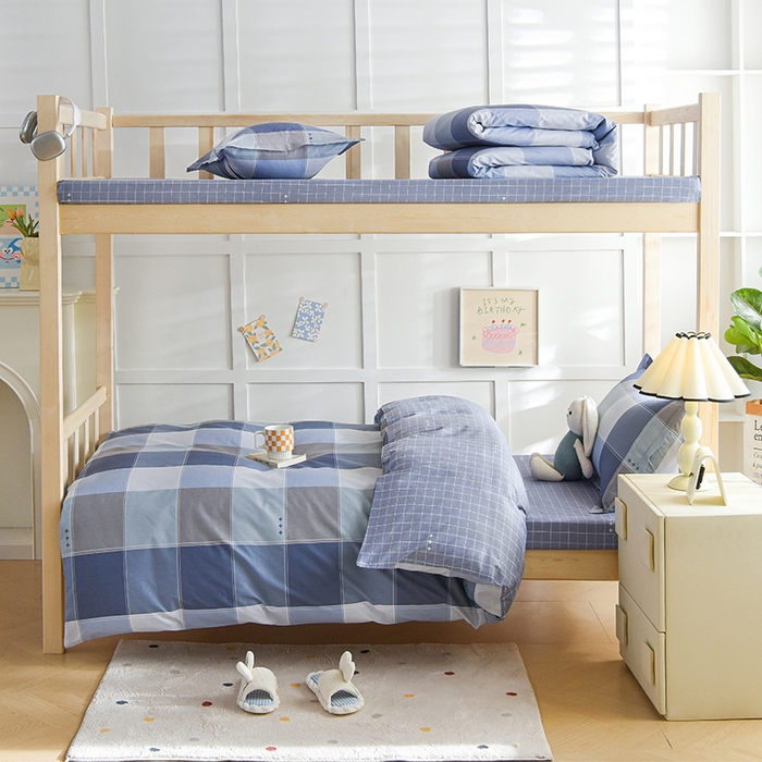 91家纺网 家纺一手货源 找家纺 鑫宇2025新款13372全棉学生宿舍上下铺三件套床单款床笠款可定制 向往生活-灰