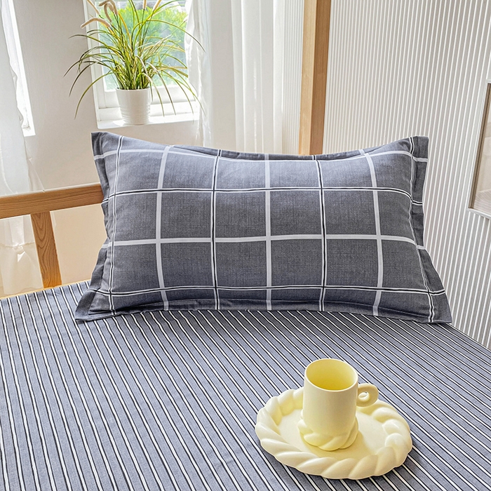 91家纺网 家纺一手货源 找家纺 鑫宇2025新款13372全棉学生宿舍上下铺三件套床单款床笠款可定制 格韵-灰