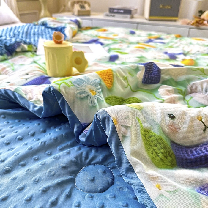 91家纺网 家纺一手货源 找家纺 南方印象 2025新款A类凉感丝冰豆豆夏凉被夏被空调被爆款5D印花夏被 兔栖绿野