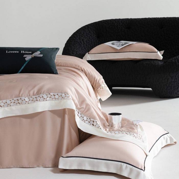 91家纺网 家纺一手货源 找家纺 若未2025 新款珍珠镂空50S兰精天丝夏被四件套 花型（天丝珍珠镂空奥黛尔） 夏被四件套 珍珠镂空奥黛尔 优雅粉