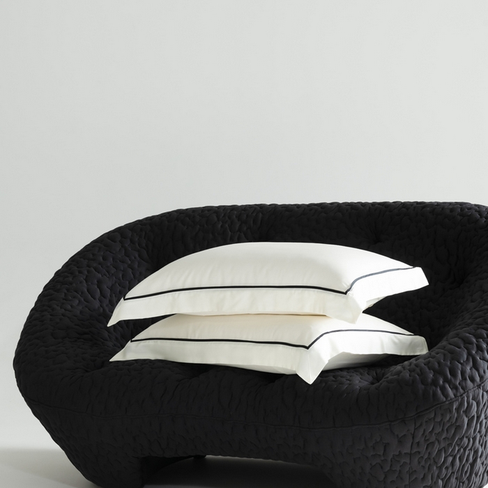 91家纺网 家纺一手货源 找家纺 若未2025 新款珍珠镂空50S兰精天丝夏被四件套 花型（天丝珍珠镂空奥黛尔） 夏被四件套 珍珠镂空奥黛尔 贵族白