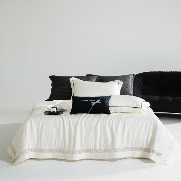 91家纺网 家纺一手货源 找家纺 若未2025 新款珍珠镂空50S兰精天丝夏被四件套 花型（天丝珍珠镂空奥黛尔） 夏被四件套 珍珠镂空奥黛尔 贵族白