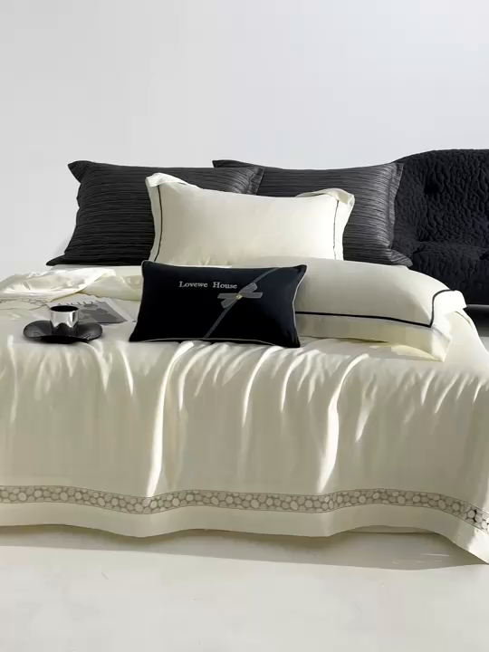 91家纺网 家纺一手货源 找家纺 若未2025 新款珍珠镂空50S兰精天丝夏被四件套 花型（天丝珍珠镂空奥黛尔） 夏被四件套 珍珠镂空奥黛尔 贵族白