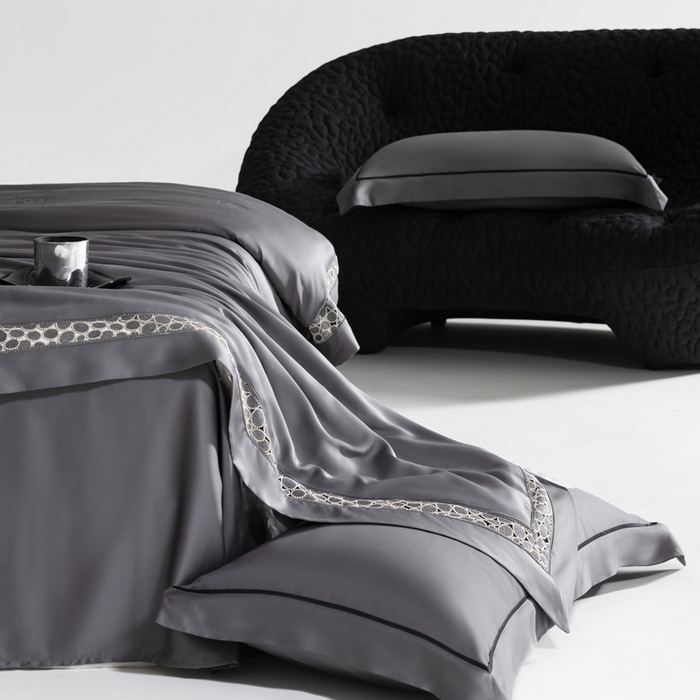 91家纺网 家纺一手货源 找家纺 若未2025 新款珍珠镂空50S兰精天丝夏被四件套 花型（天丝珍珠镂空奥黛尔） 夏被四件套  珍珠镂空奥黛尔 玄灰