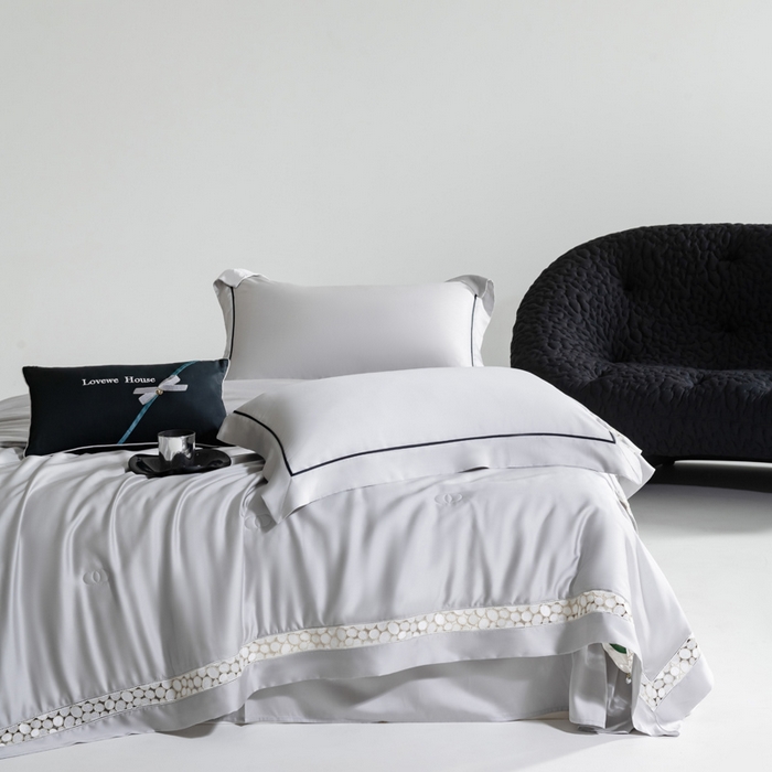 91家纺网 家纺一手货源 找家纺 若未2025 新款珍珠镂空50S兰精天丝夏被四件套 花型（天丝珍珠镂空奥黛尔） 夏被四件套 珍珠镂空奥黛尔 银灰