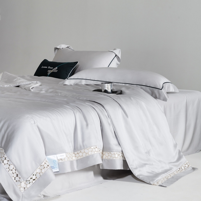 91家纺网 家纺一手货源 找家纺 若未2025 新款珍珠镂空50S兰精天丝夏被四件套 花型（天丝珍珠镂空奥黛尔） 夏被四件套 珍珠镂空奥黛尔 银灰