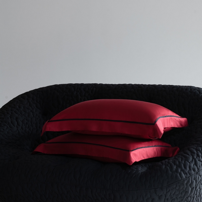 91家纺网 家纺一手货源 找家纺 若未2025 新款珍珠镂空50S兰精天丝夏被四件套 花型（天丝珍珠镂空奥黛尔） 夏被四件套 珍珠镂空奥黛尔 贵族红