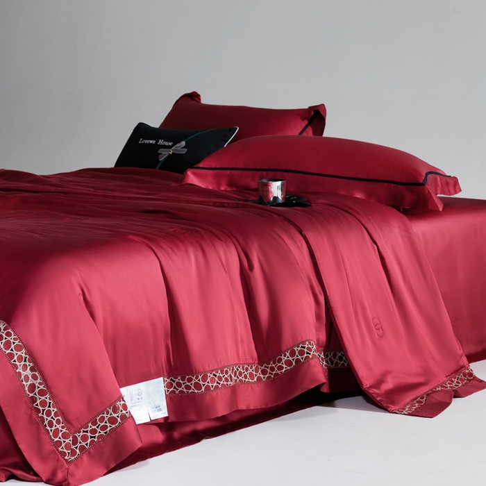 91家纺网 家纺一手货源 找家纺 若未2025 新款珍珠镂空50S兰精天丝夏被四件套 花型（天丝珍珠镂空奥黛尔） 夏被四件套 珍珠镂空奥黛尔 贵族红