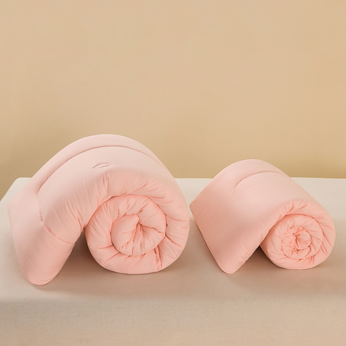 91家纺网 家纺一手货源 找家纺 招财狼家纺 2025新款亲肤舒适磨毛水洗棉子母被被子被芯 粉色