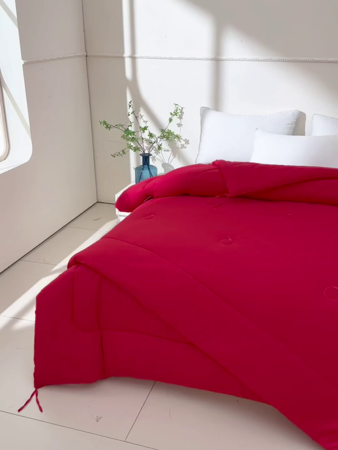 91家纺网 家纺一手货源 找家纺 招财狼家纺 2025新款亲肤舒适磨毛水洗棉子母被被子被芯 红色