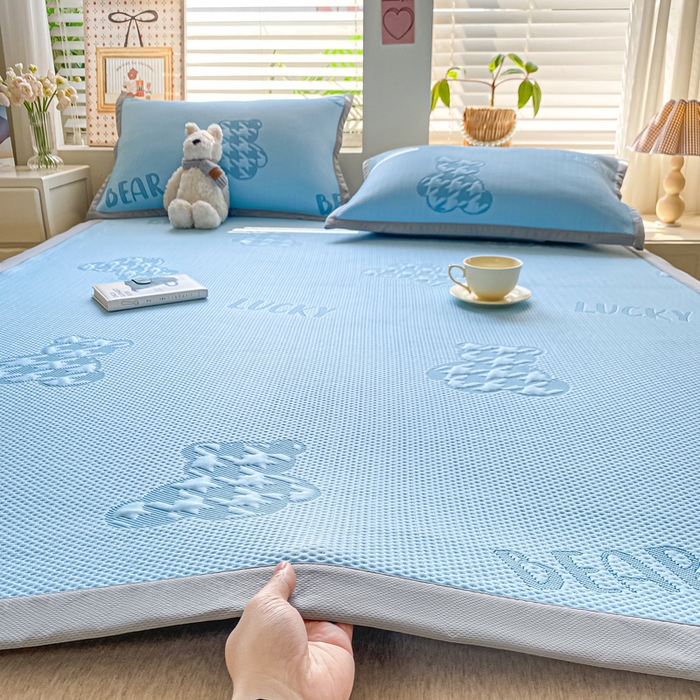 耐思家纺 2025新款PE中分子凉感冰豆豆凉席三件套床单款-潮牌熊 潮牌熊-天兰