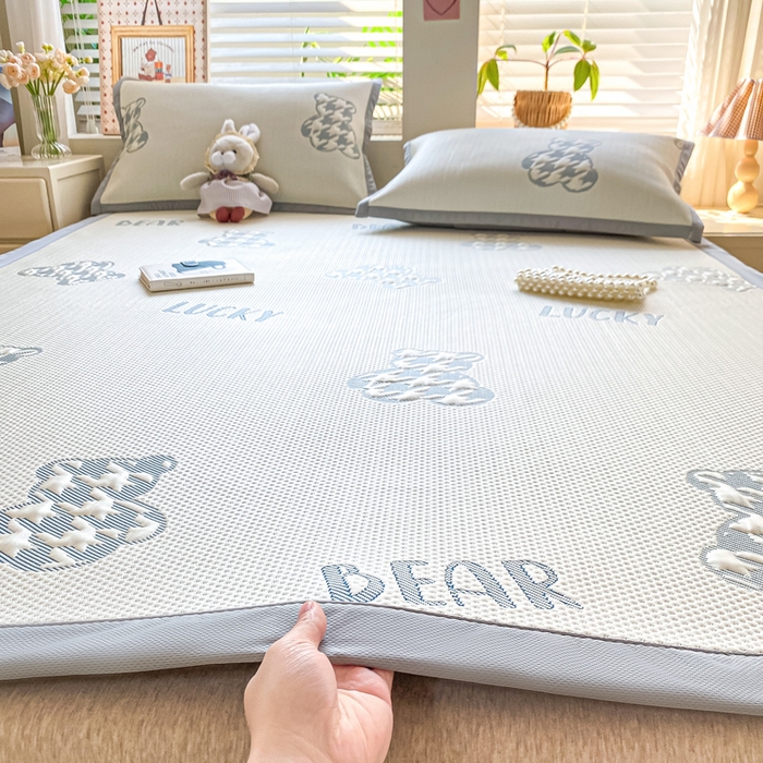 耐思家纺 2025新款PE中分子凉感冰豆豆凉席三件套床单款-潮牌熊 潮牌熊-深蓝