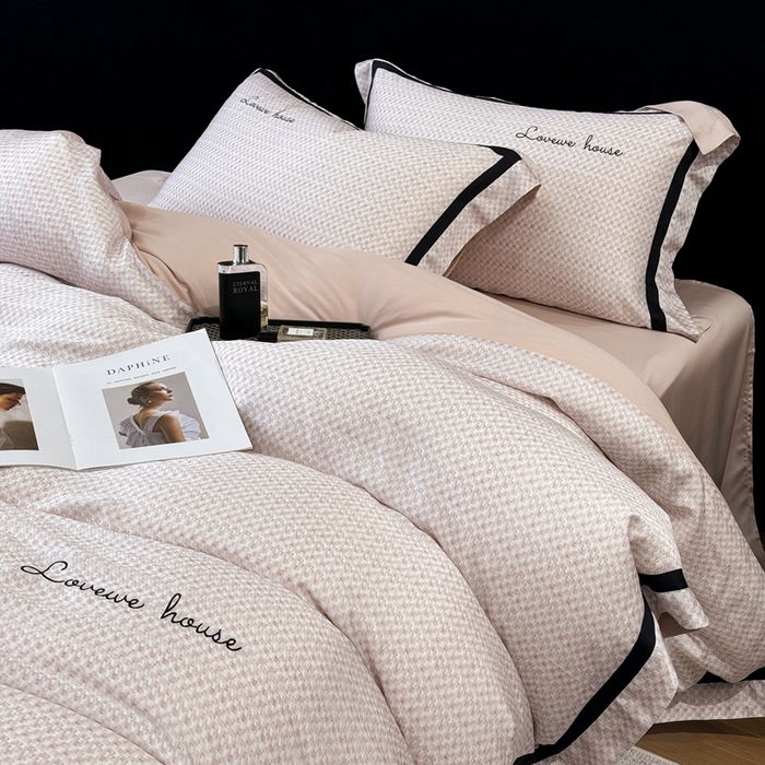 91家纺网 家纺一手货源 找家纺 灵若和森系 天丝 肌理纹-2025 50S莱赛尔天丝数码印花轻奢工艺套件 控价券后不低于368 森系-粉