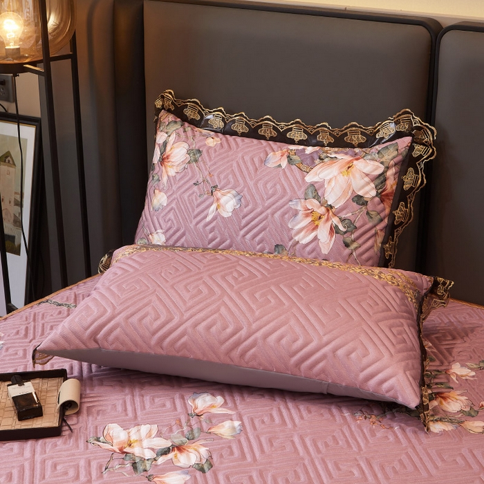 91家纺网 家纺一手货源 找家纺 罗艺轩 2025新款可拆卸床笠式床裙印花冰丝席 秘密花园