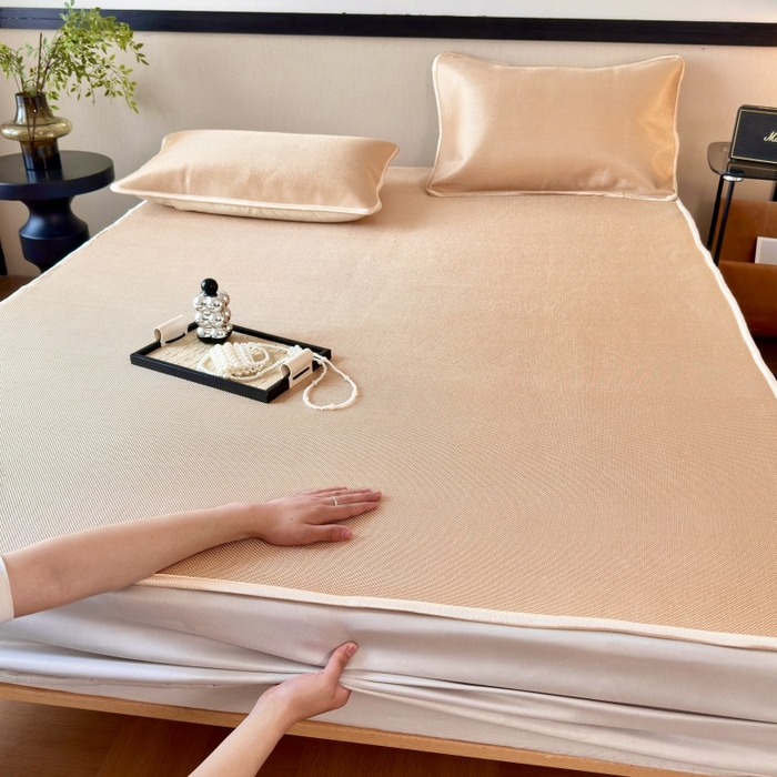 91家纺网 家纺一手货源 找家纺 （总）乐居家纺 2025新款A类碳光抗菌凉感可水洗冰丝凉席席子床笠款