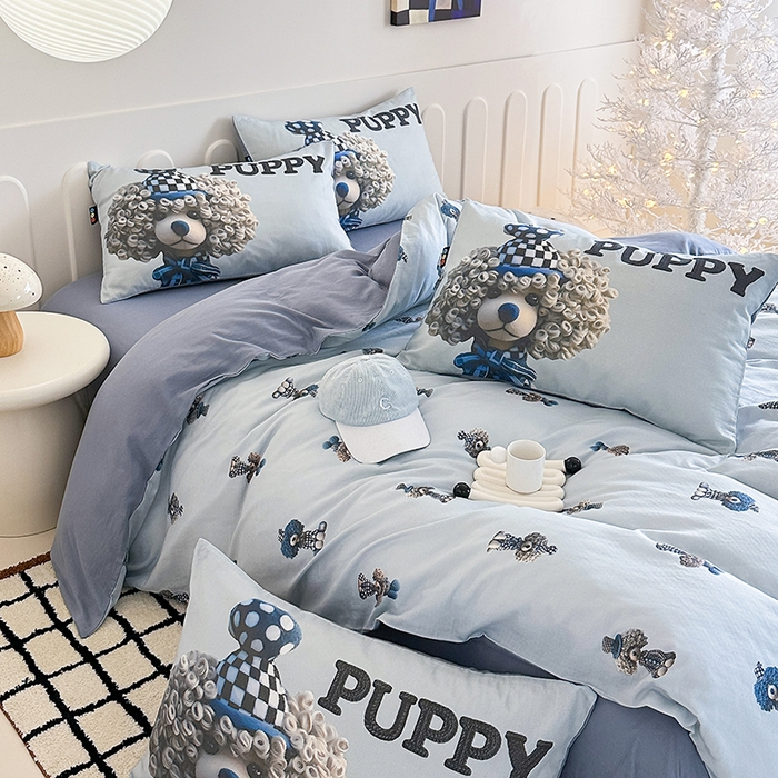 91家纺网 家纺一手货源 找家纺 RYB红黄兰 2025新款ins卡通5D立体数码全棉纯棉有氧双层纱四件套系列 雾蓝小狗