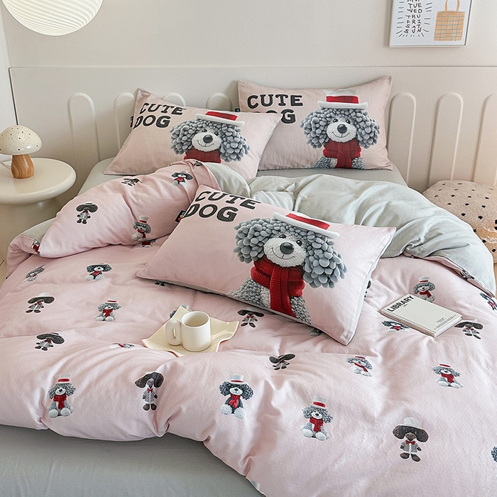 91家纺网 家纺一手货源 找家纺 RYB红黄兰 2025新款ins卡通5D立体数码全棉纯棉有氧双层纱四件套系列 粉色小奶狗