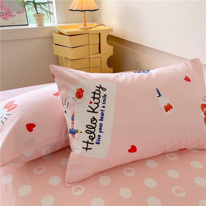 91家纺网 家纺一手货源 找家纺 玉元坊 2025年5月新品三丽鸥全棉床单纯棉床裙床笠三四件套简约基础款式-凯蒂猫简约款式 苹果凯蒂【简约款】