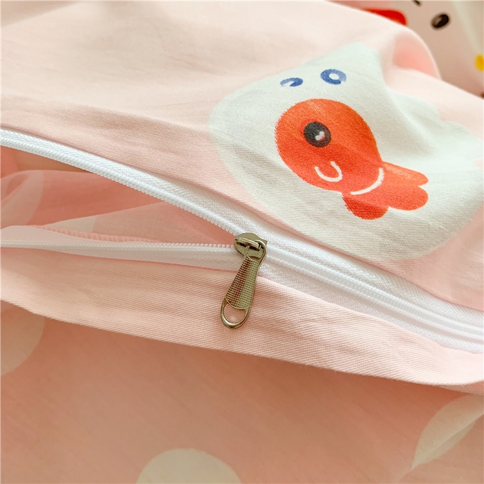 91家纺网 家纺一手货源 找家纺 玉元坊 2025年5月新品三丽鸥全棉床单纯棉床裙床笠三四件套简约基础款式-凯蒂猫简约款式 苹果凯蒂【简约款】