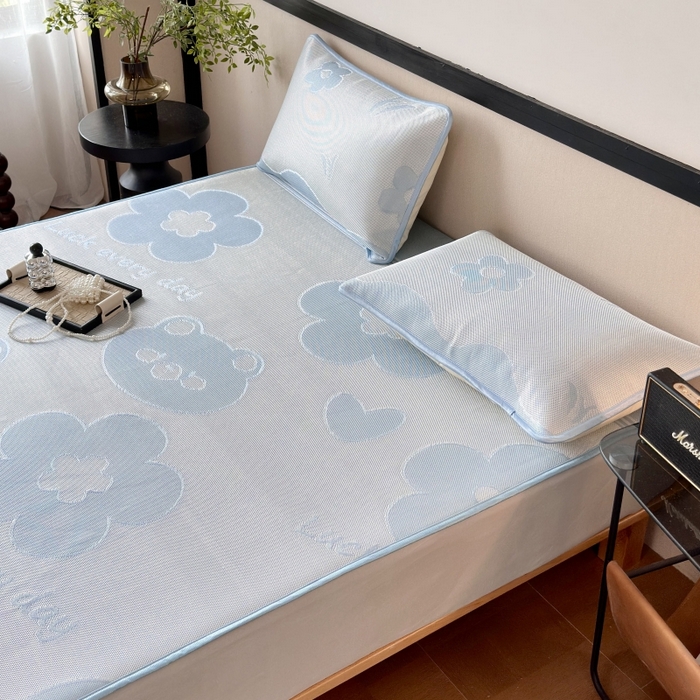 91家纺网 家纺一手货源 找家纺 乐居家纺 2025新款A类碳光抗菌凉感可水洗冰丝凉席席子床笠款 冰丝小熊-蓝