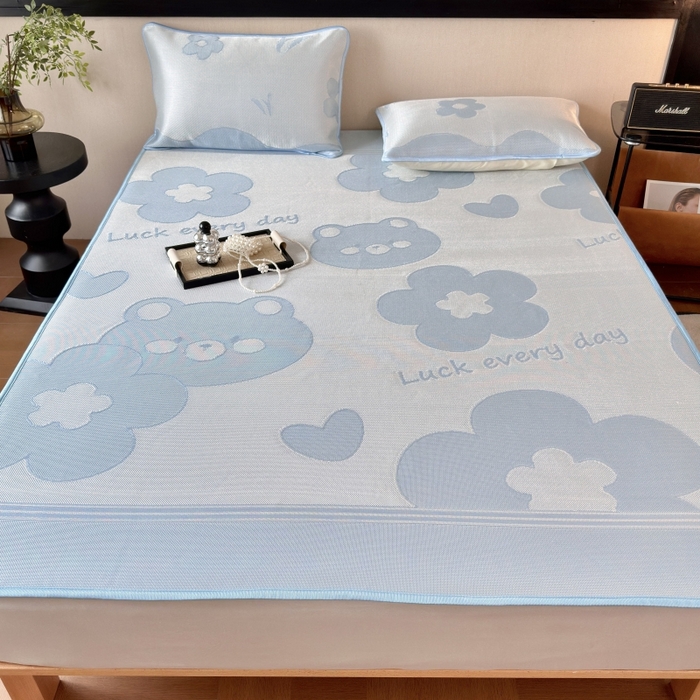 91家纺网 家纺一手货源 找家纺 乐居家纺 2025新款A类碳光抗菌凉感可水洗冰丝凉席席子床笠款 冰丝小熊-蓝