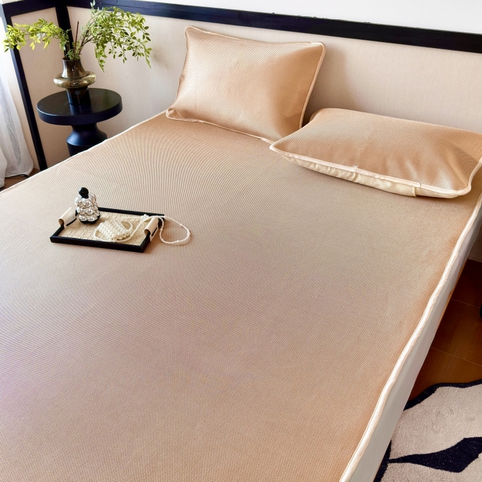 91家纺网 家纺一手货源 找家纺 乐居家纺 2025新款A类碳光抗菌凉感可水洗冰丝凉席席子床笠款 咖色