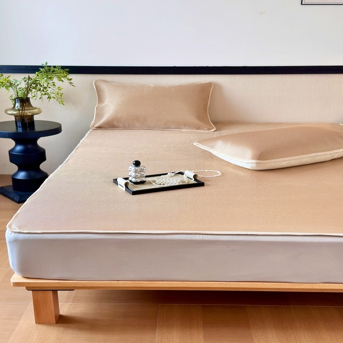 91家纺网 家纺一手货源 找家纺 乐居家纺 2025新款A类碳光抗菌凉感可水洗冰丝凉席席子床笠款 咖色