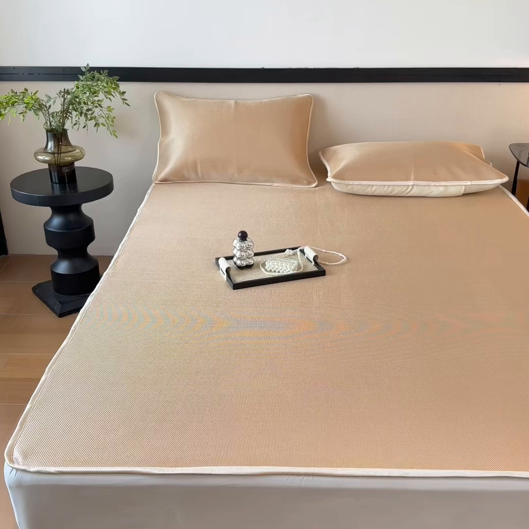 91家纺网 家纺一手货源 找家纺 乐居家纺 2025新款A类碳光抗菌凉感可水洗冰丝凉席席子床笠款 咖色