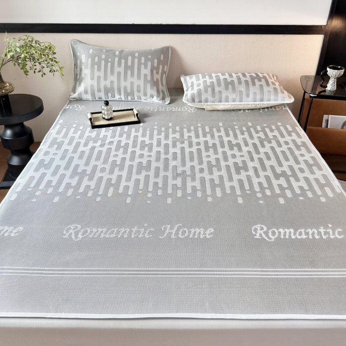 91家纺网 家纺一手货源 找家纺 乐居家纺 2025新款A类碳光抗菌凉感可水洗冰丝凉席席子床笠款 浪漫之家-灰