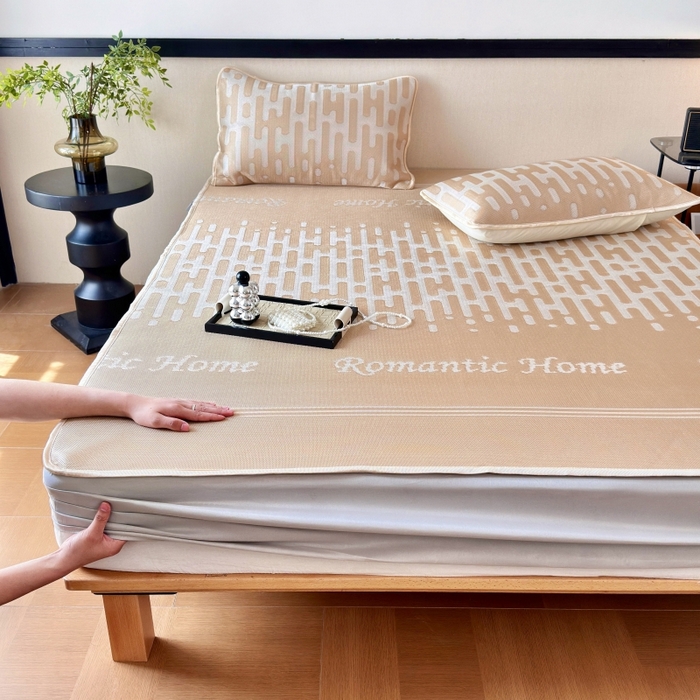 91家纺网 家纺一手货源 找家纺 乐居家纺 2025新款A类碳光抗菌凉感可水洗冰丝凉席席子床笠款 浪漫之家-咖