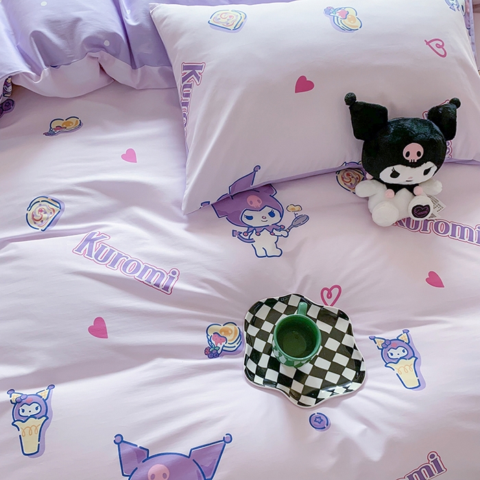 91家纺网 家纺一手货源 找家纺 玉元坊 2025年5月新品三丽鸥全棉床单纯棉床裙床笠三四件套简约基础款式-库洛米简约款式 甜甜库洛米【简约款】