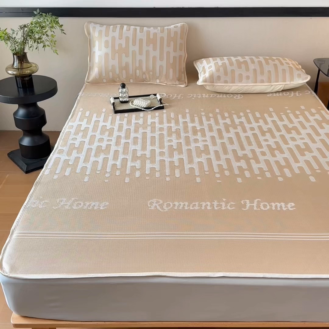 91家纺网 家纺一手货源 找家纺 乐居家纺 2025新款A类碳光抗菌凉感可水洗冰丝凉席席子床笠款 浪漫之家-咖