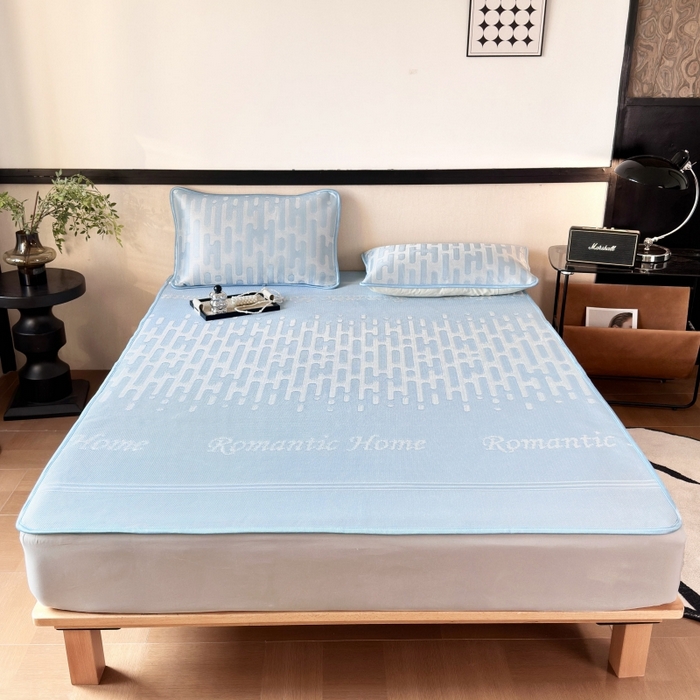 91家纺网 家纺一手货源 找家纺 乐居家纺 2025新款A类碳光抗菌凉感可水洗冰丝凉席席子床笠款 浪漫之家-蓝