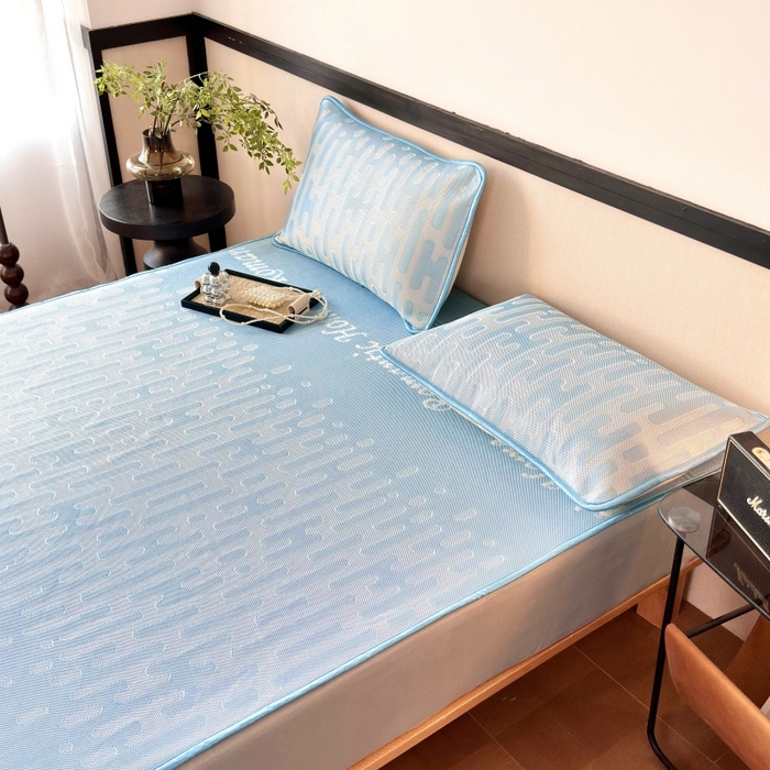 91家纺网 家纺一手货源 找家纺 乐居家纺 2025新款A类碳光抗菌凉感可水洗冰丝凉席席子床笠款 浪漫之家-蓝