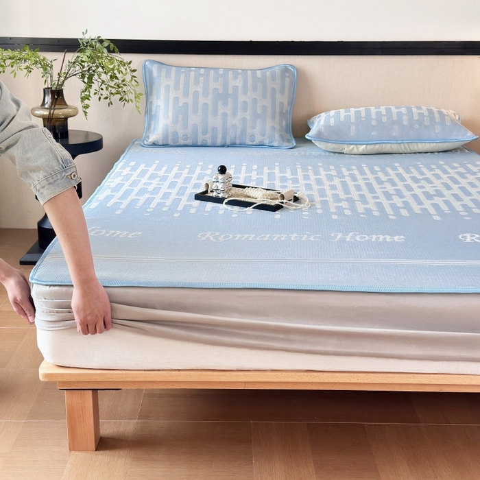 91家纺网 家纺一手货源 找家纺 乐居家纺 2025新款A类碳光抗菌凉感可水洗冰丝凉席席子床笠款 浪漫之家-蓝