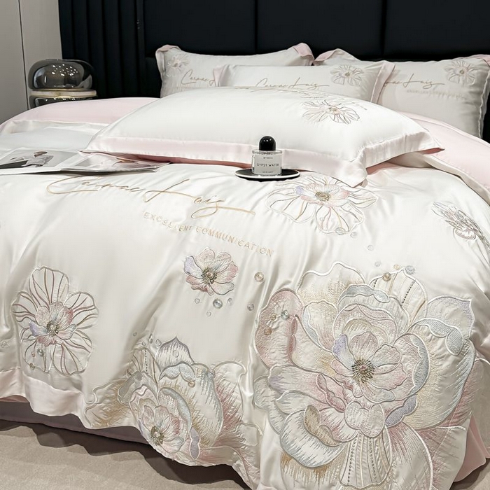 91家纺网 家纺一手货源 找家纺 欧乐蒂 2025新款水洗冰丝刺绣四件套-花颜 花颜-白桃