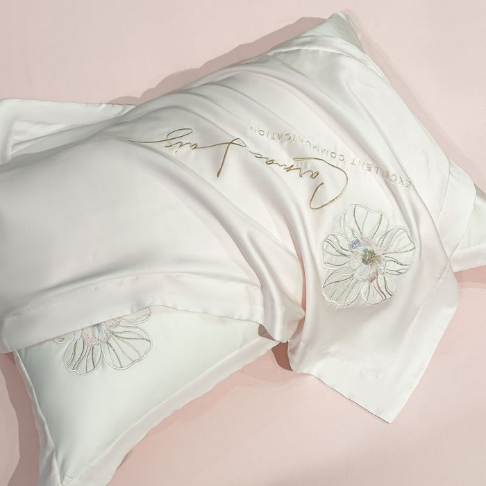 91家纺网 家纺一手货源 找家纺 欧乐蒂 2025新款水洗冰丝刺绣四件套-花颜 花颜-白桃