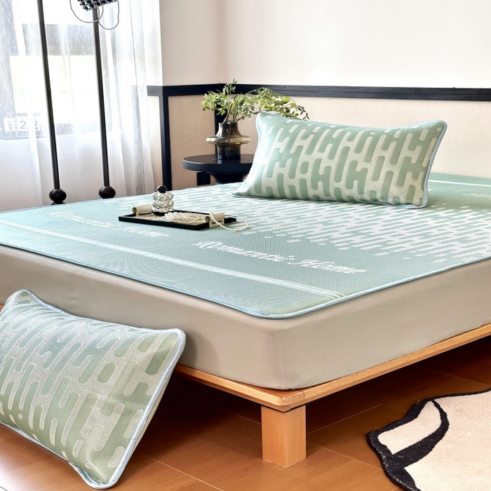 91家纺网 家纺一手货源 找家纺 乐居家纺 2025新款A类碳光抗菌凉感可水洗冰丝凉席席子床笠款 浪漫之家-绿