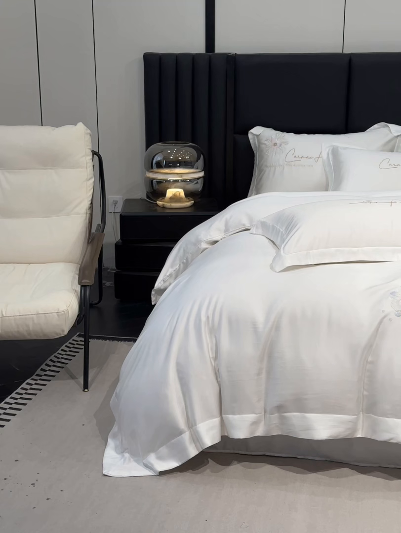 91家纺网 家纺一手货源 找家纺 欧乐蒂 2025新款水洗冰丝刺绣四件套-花颜 花颜-典雅白