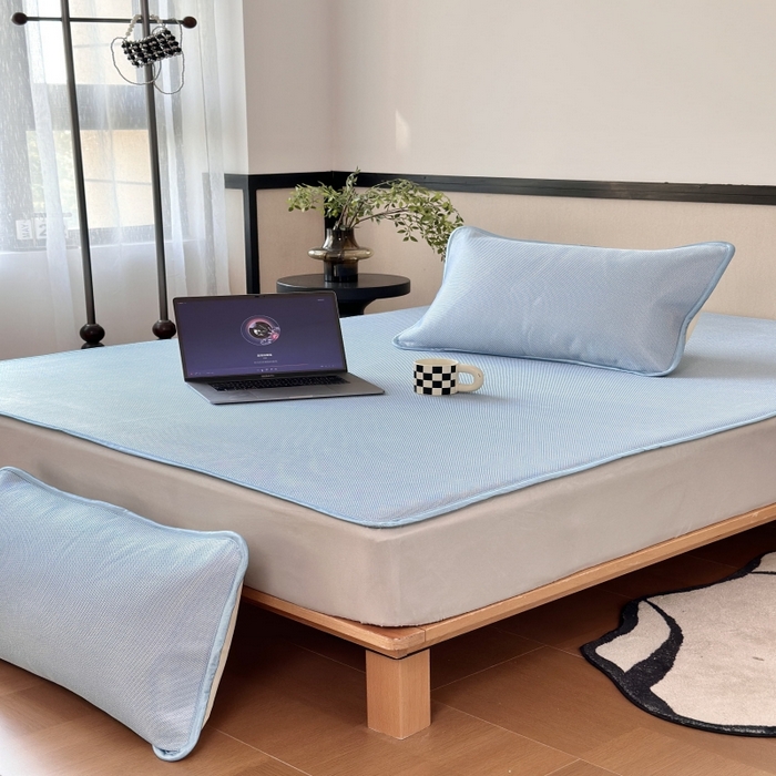 91家纺网 家纺一手货源 找家纺 乐居家纺 2025新款A类碳光抗菌凉感可水洗冰丝凉席席子床笠款 天空蓝