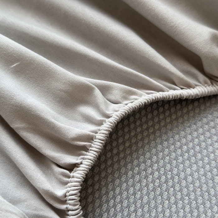 91家纺网 家纺一手货源 找家纺 乐居家纺 2025新款A类碳光抗菌凉感可水洗冰丝凉席席子床笠款 小熊伙伴-咖