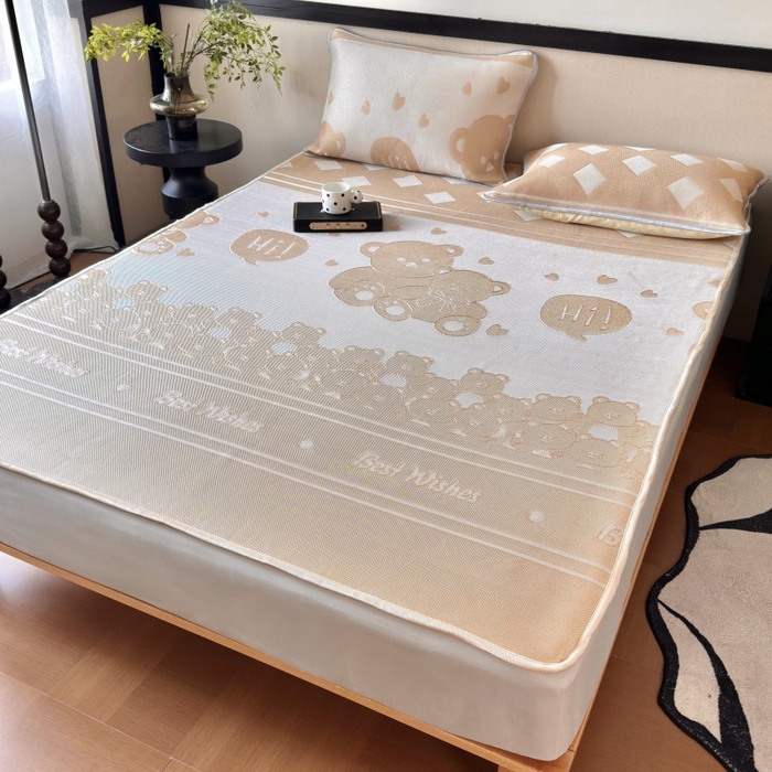 91家纺网 家纺一手货源 找家纺 乐居家纺 2025新款A类碳光抗菌凉感可水洗冰丝凉席席子床笠款 小熊伙伴-咖