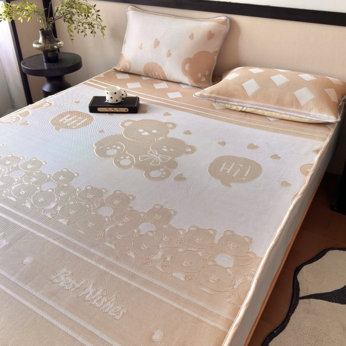 91家纺网 家纺一手货源 找家纺 乐居家纺 2025新款A类碳光抗菌凉感可水洗冰丝凉席席子床笠款 小熊伙伴-咖