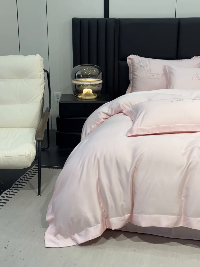 91家纺网 家纺一手货源 找家纺 欧乐蒂 2025新款水洗冰丝刺绣四件套-花颜 花颜-雅粉