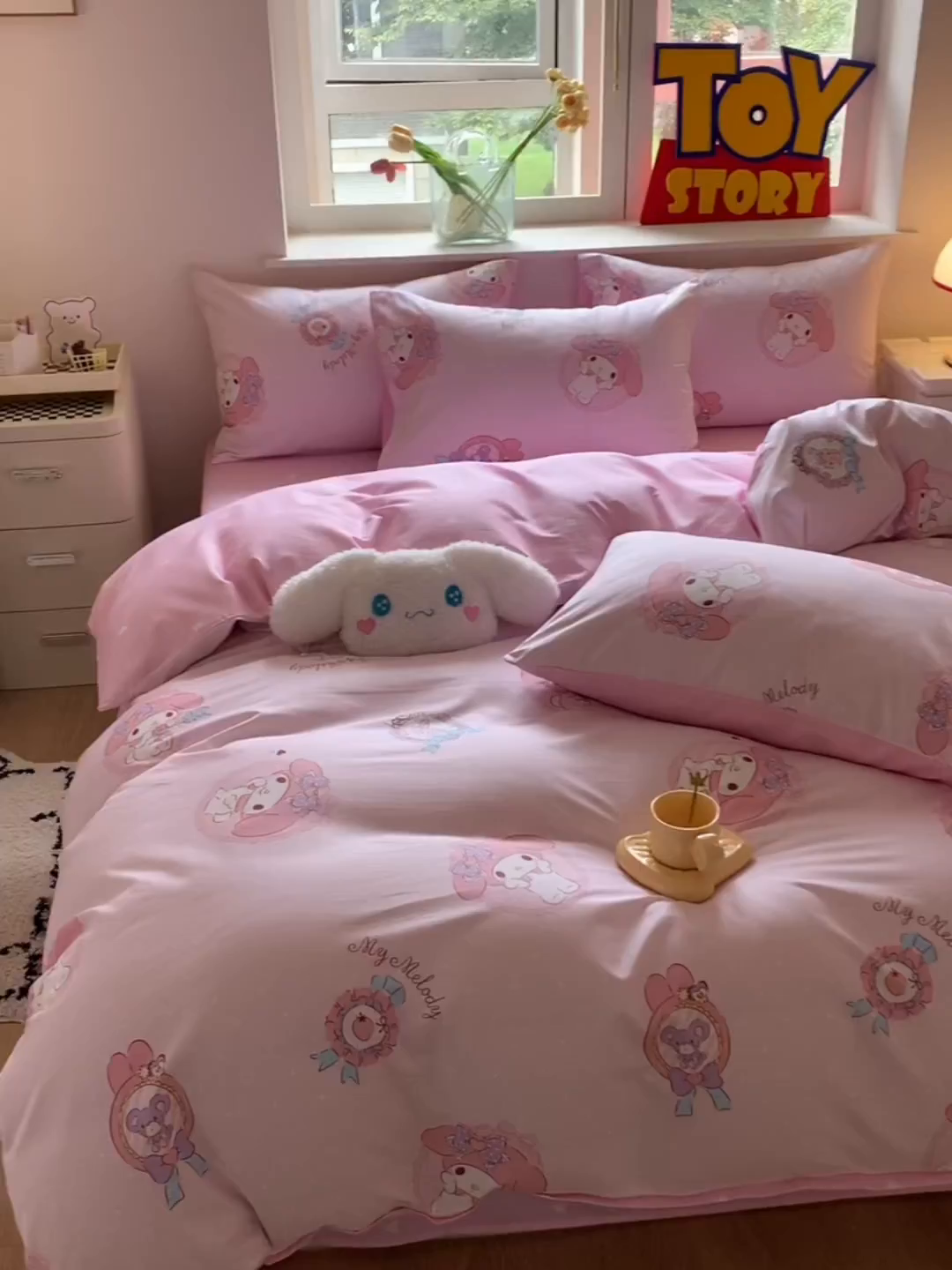 91家纺网 家纺一手货源 找家纺 玉元坊 2025年5月新品三丽鸥全棉床单纯棉床裙床笠三四件套简约基础款式-美乐蒂简约款式 小兔美乐蒂【简约款】