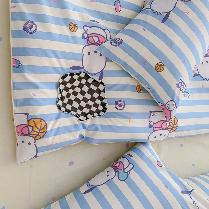 91家纺网 家纺一手货源 找家纺 玉元坊 2025年5月新品三丽鸥全棉床单纯棉床裙床笠三四件套简约基础款式-帕恰狗简约款式 条纹帕恰狗【简约款】