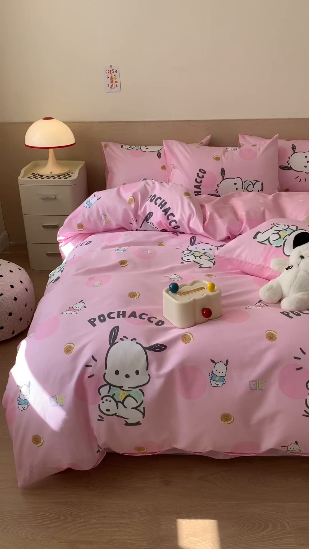 91家纺网 家纺一手货源 找家纺 玉元坊 2025年5月新品三丽鸥全棉床单纯棉床裙床笠三四件套简约基础款式-帕恰狗简约款式 开心帕恰狗【简约款】