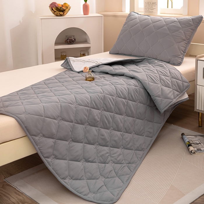 91家纺网 家纺一手货源 找家纺 安逸恋 2025新款A类水洗棉大豆抗菌学生床垫保护垫 灰色