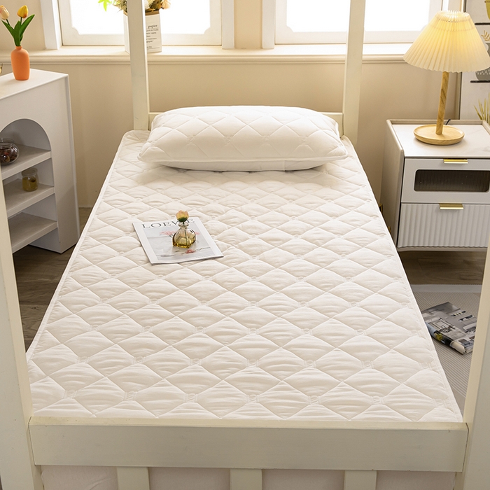 91家纺网 家纺一手货源 找家纺 安逸恋 2025新款A类水洗棉大豆抗菌学生床垫保护垫 米白